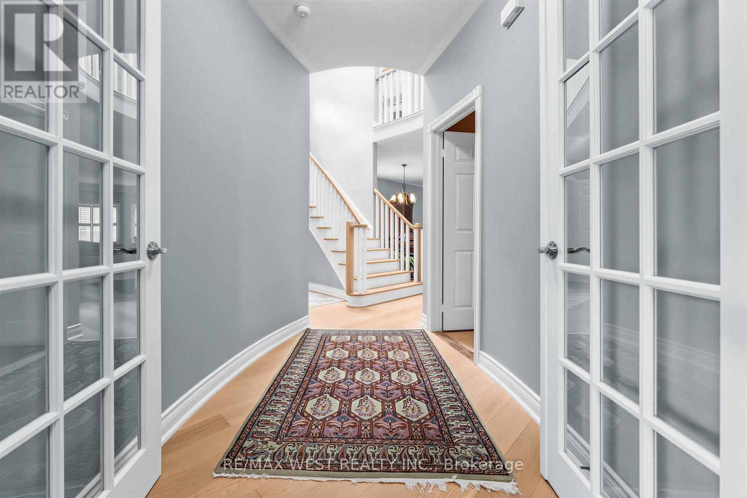 Foyer View 2 - 5519 Windy Hill Court, Mississauga, ON - Photo Showing Other Room