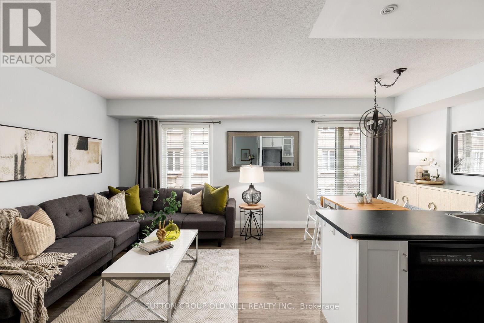 809 - 46 Western Battery Road, Toronto, ON - Indoor Photo Showing Living Room