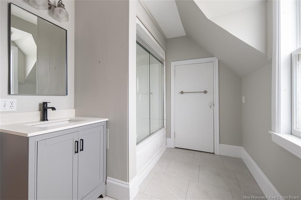 332 Saunders St, Fredericton, NB