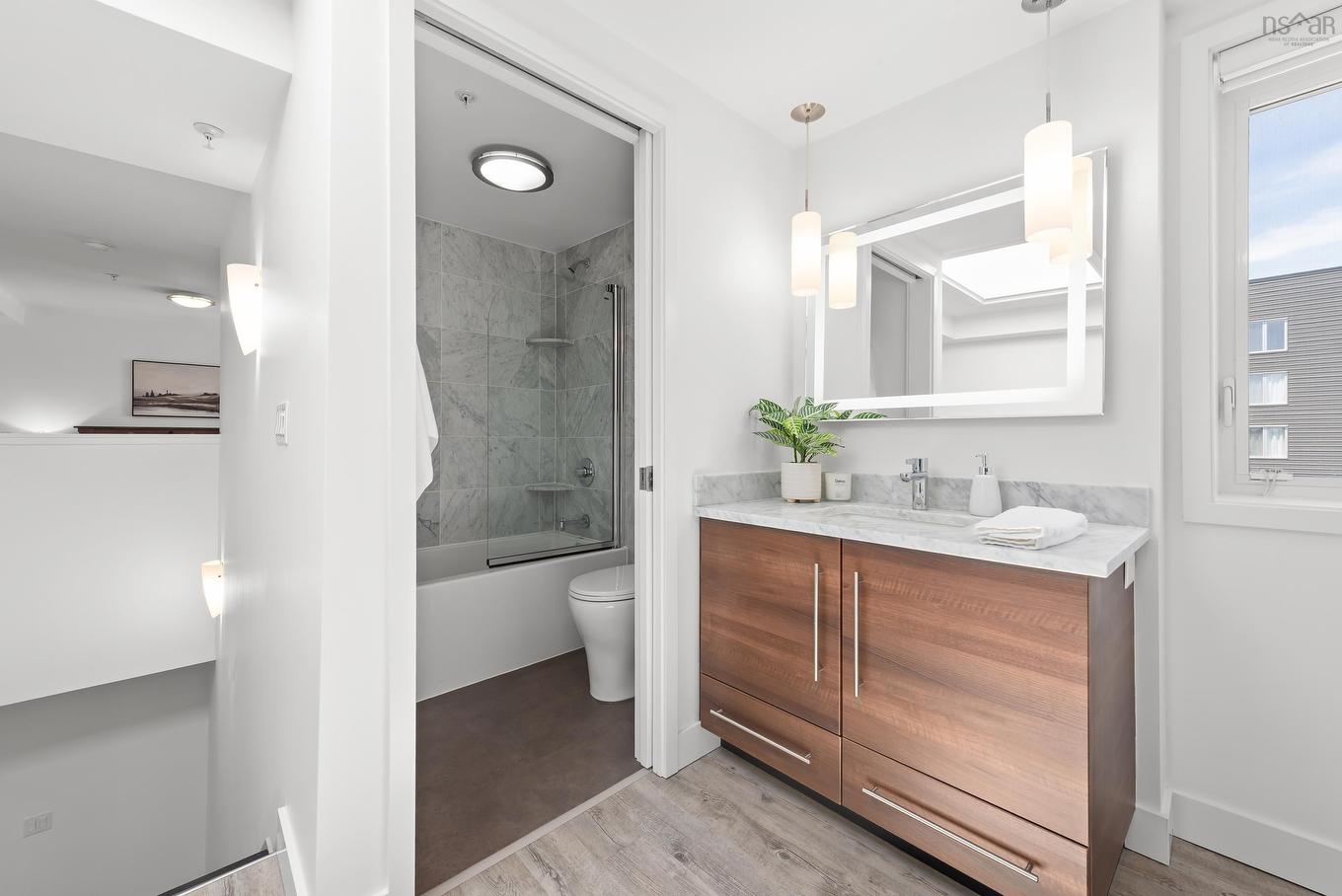 301 5662 Roberts Street, Halifax, NS