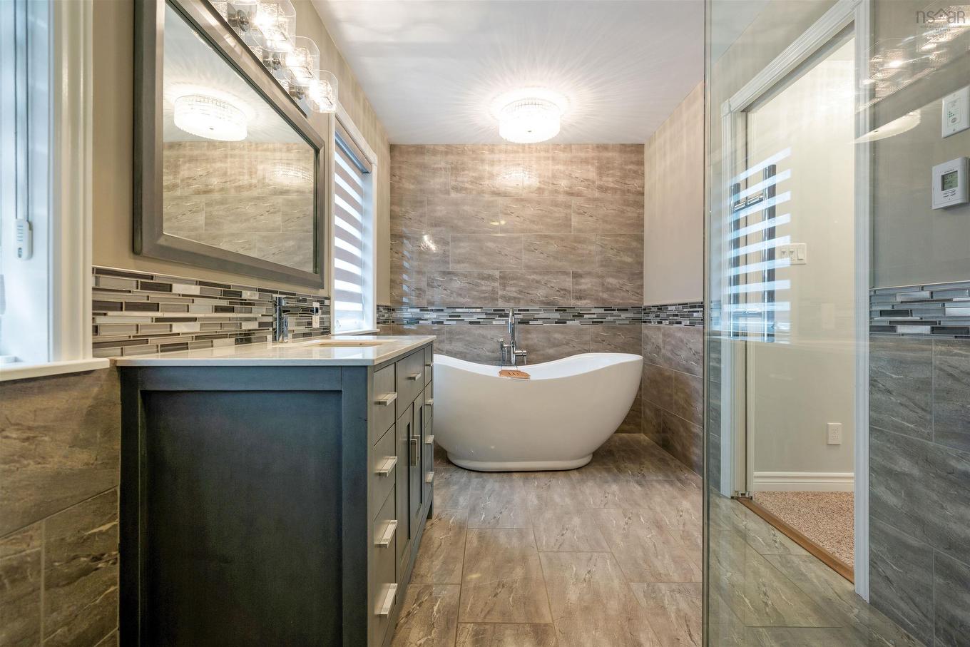 17 Pineview Crescent, Stellarton, NS