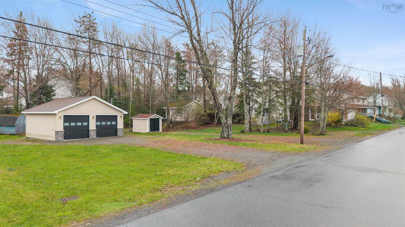 17 Pineview Crescent, Stellarton, NS