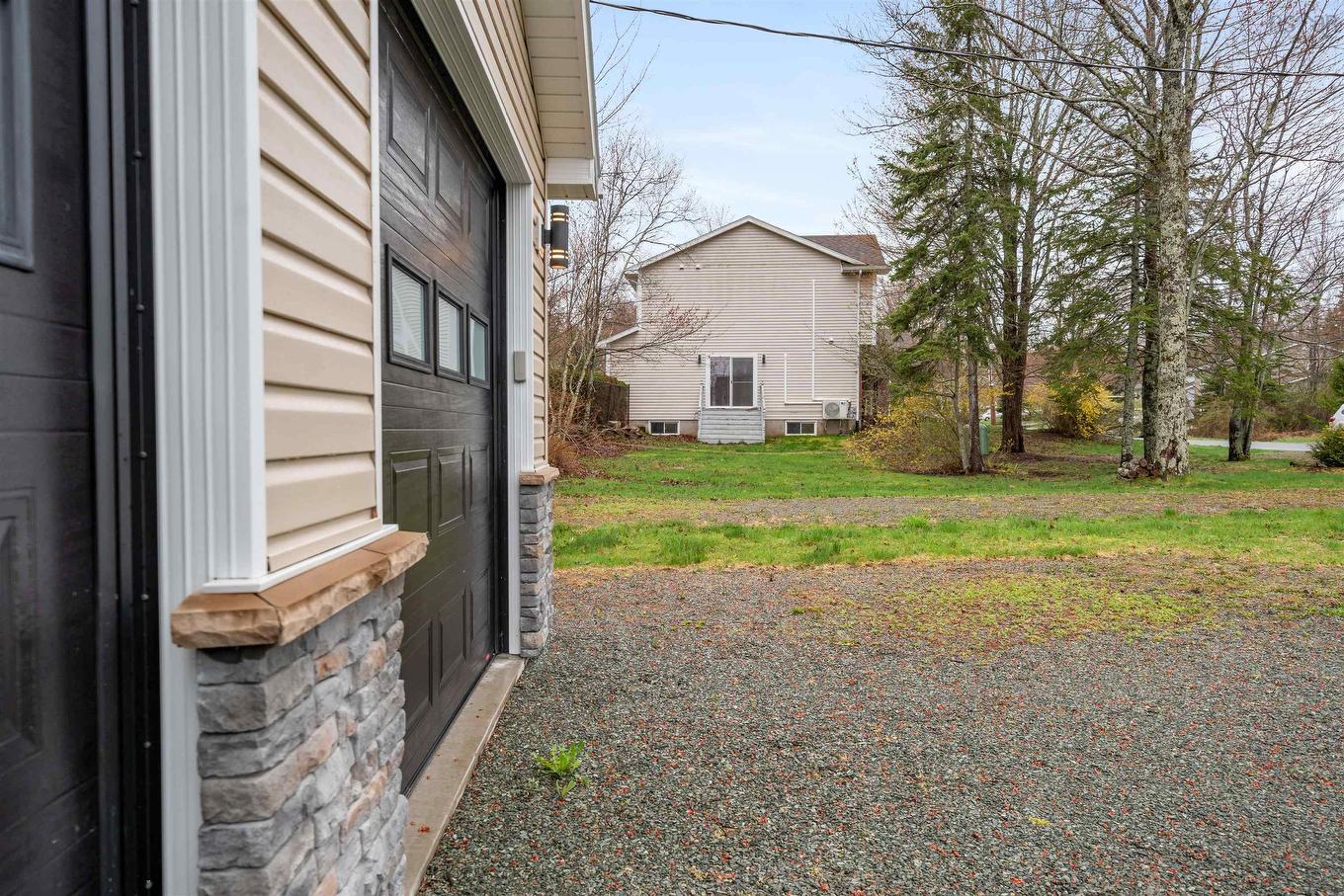 17 Pineview Crescent, Stellarton, NS