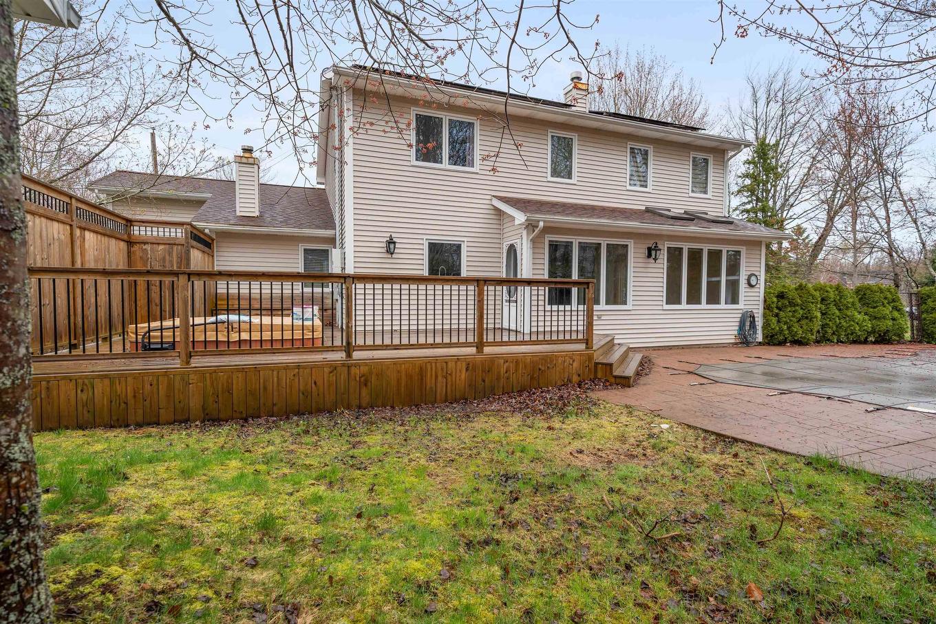 17 Pineview Crescent, Stellarton, NS
