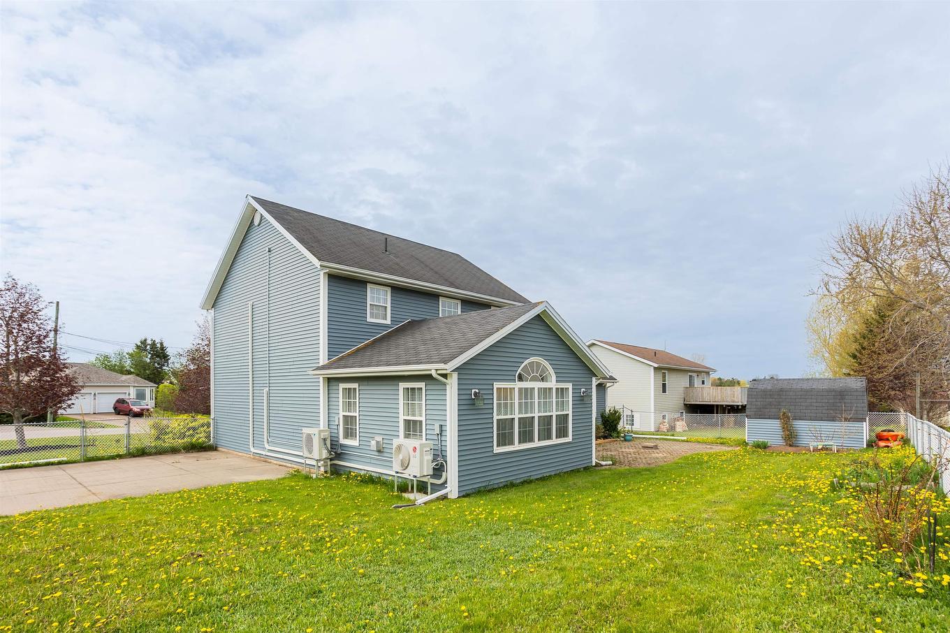 10 Krista Lane, Cornwall, PE