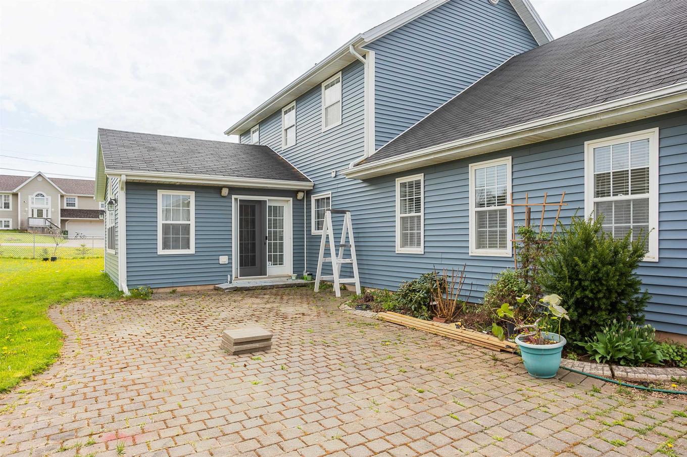10 Krista Lane, Cornwall, PE
