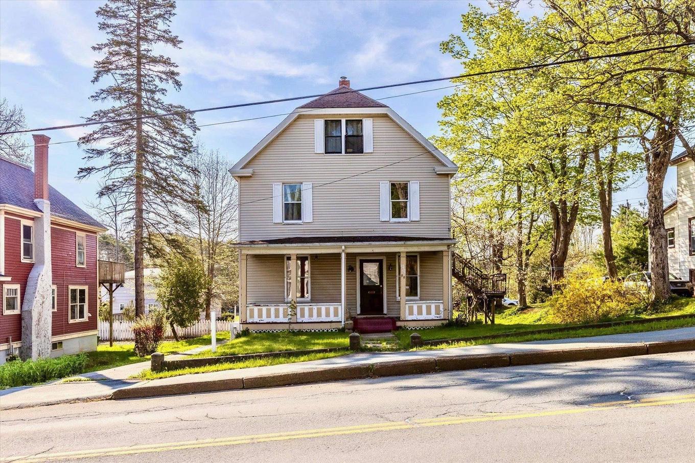 99 Dufferin Street, Bridgewater, NS