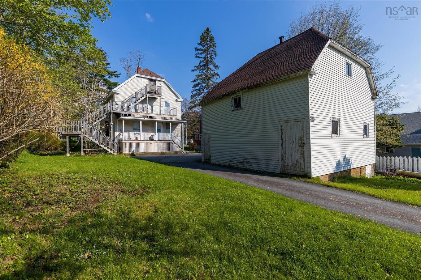 99 Dufferin Street, Bridgewater, NS