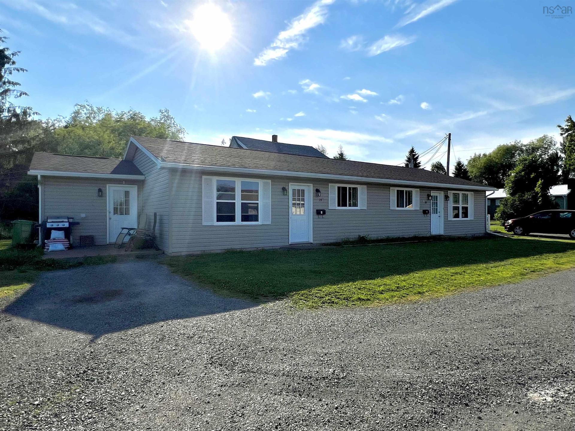 39 Emmanuel Street, Stellarton, NS