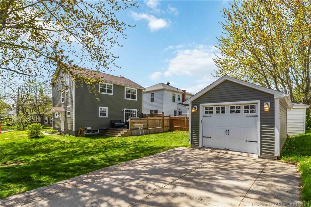73 Burlington Ave, Moncton, NB