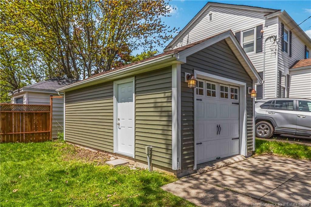 73 Burlington Ave, Moncton, NB