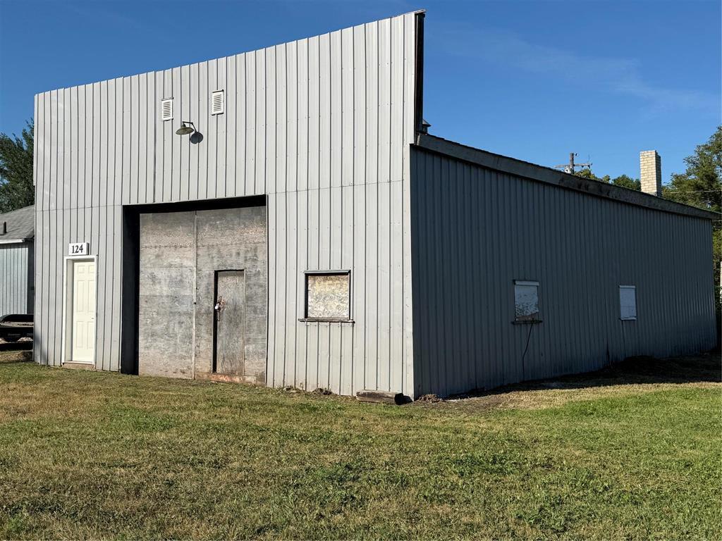 124 3Rd Avenue N, Swan River, MB