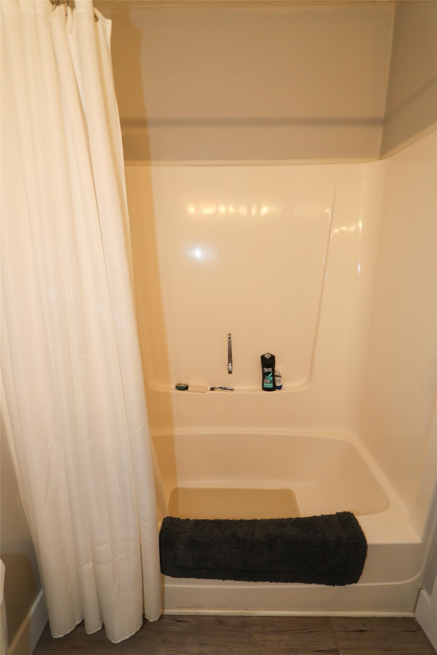 221-223-1051 Gerry Sorensen Way, Kimberley, BC - Indoor Photo Showing Bathroom