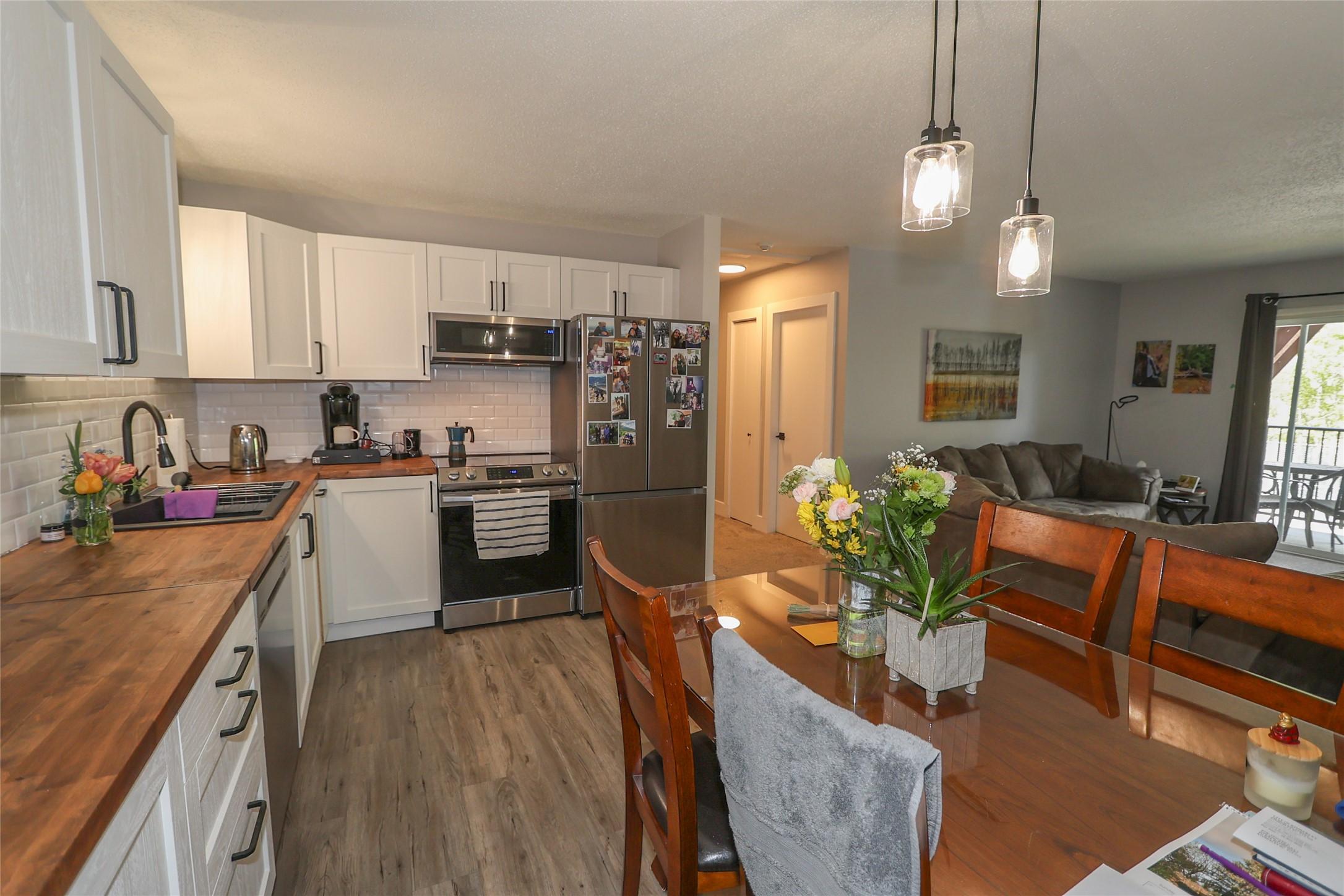 221-223-1051 Gerry Sorensen Way, Kimberley, BC - Indoor Photo Showing Kitchen With Double Sink