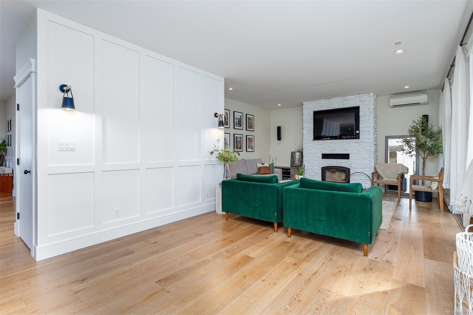 1622 Millstream Rd, Highlands, BC