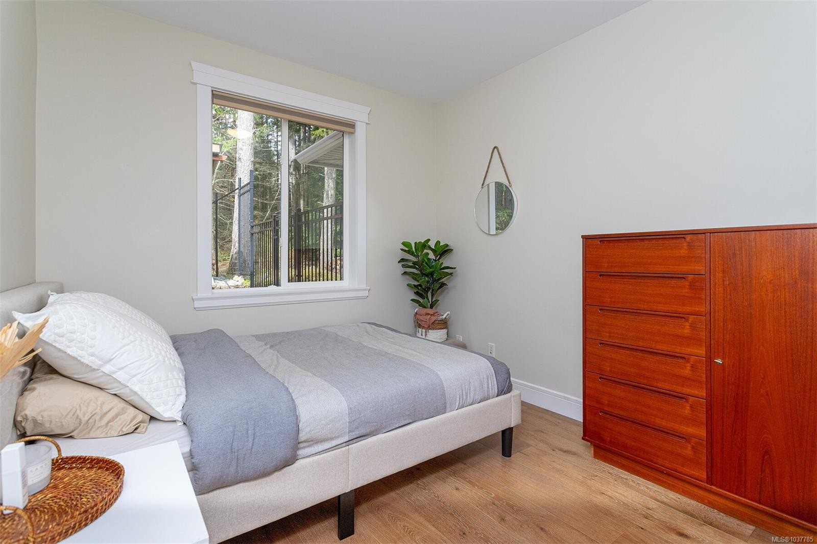 1622 Millstream Rd, Highlands, BC