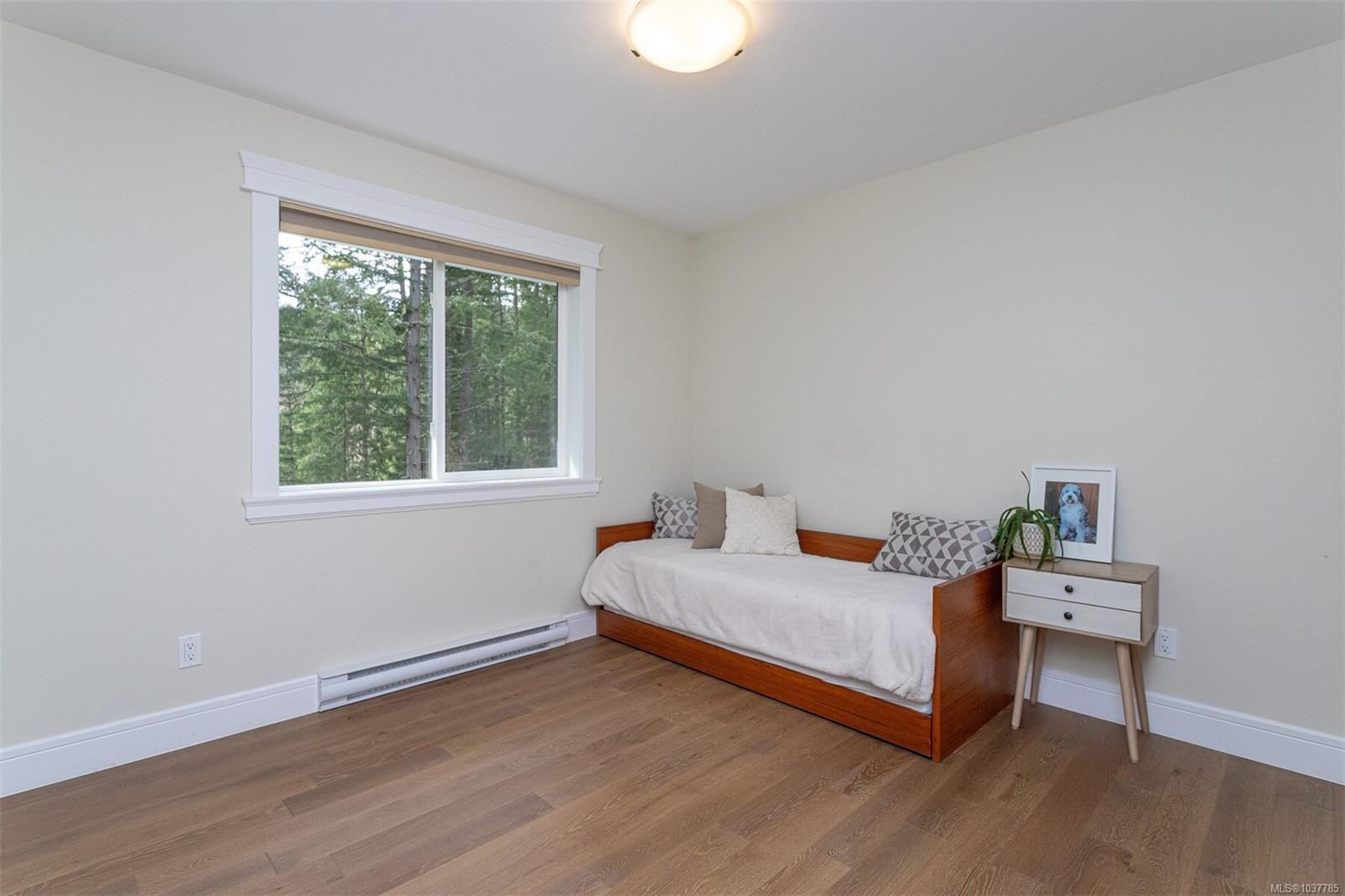 1622 Millstream Rd, Highlands, BC