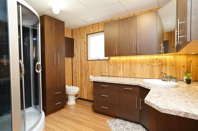 5 Richard Rd, Hillside Beach, MB