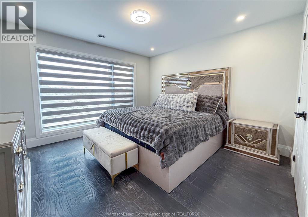 7 Cypress Pointe, Leamington, ON - Indoor Photo Showing Bedroom