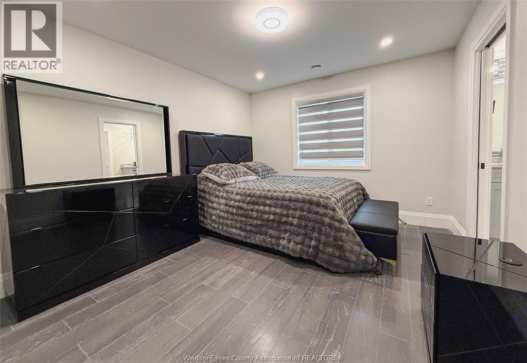 7 Cypress Pointe, Leamington, ON - Indoor Photo Showing Bedroom