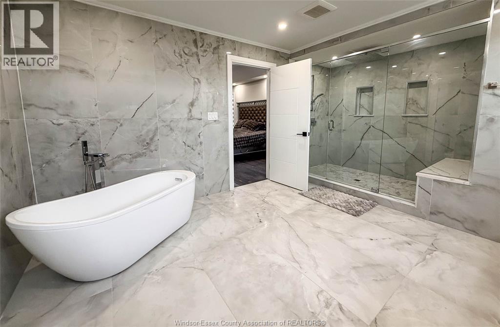7 Cypress Pointe, Leamington, ON - Indoor Photo Showing Bathroom