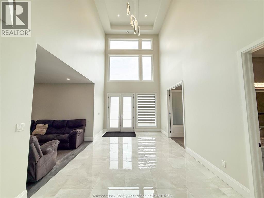 7 Cypress Pointe, Leamington, ON - Indoor Photo Showing Other Room