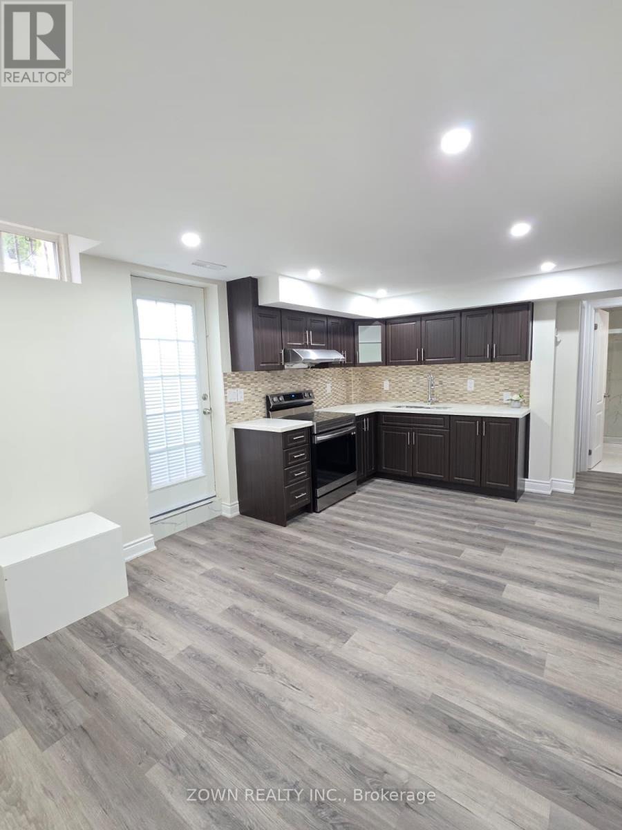 Lower - 47 Niceview Drive, Brampton, ON - Indoor Photo Showing Kitchen