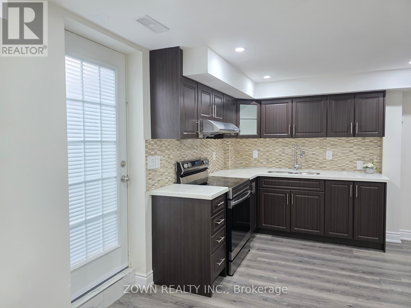 Lower - 47 Niceview Drive, Brampton, ON - Indoor Photo Showing Kitchen