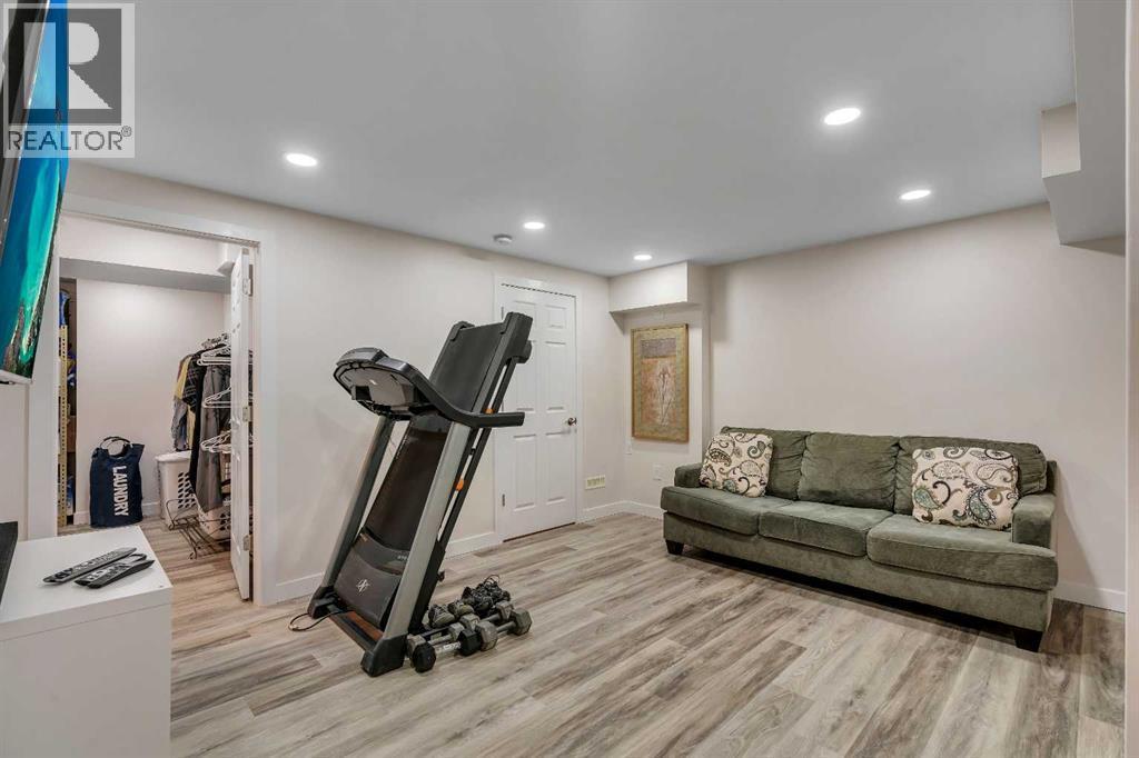 245 Auburn Crest Way Se, Calgary, AB - Indoor Photo Showing Gym Room