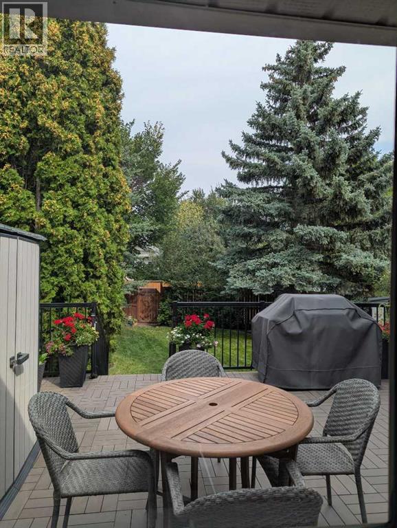 42 Sundown Close Se, Calgary, AB - Outdoor With Deck Patio Veranda