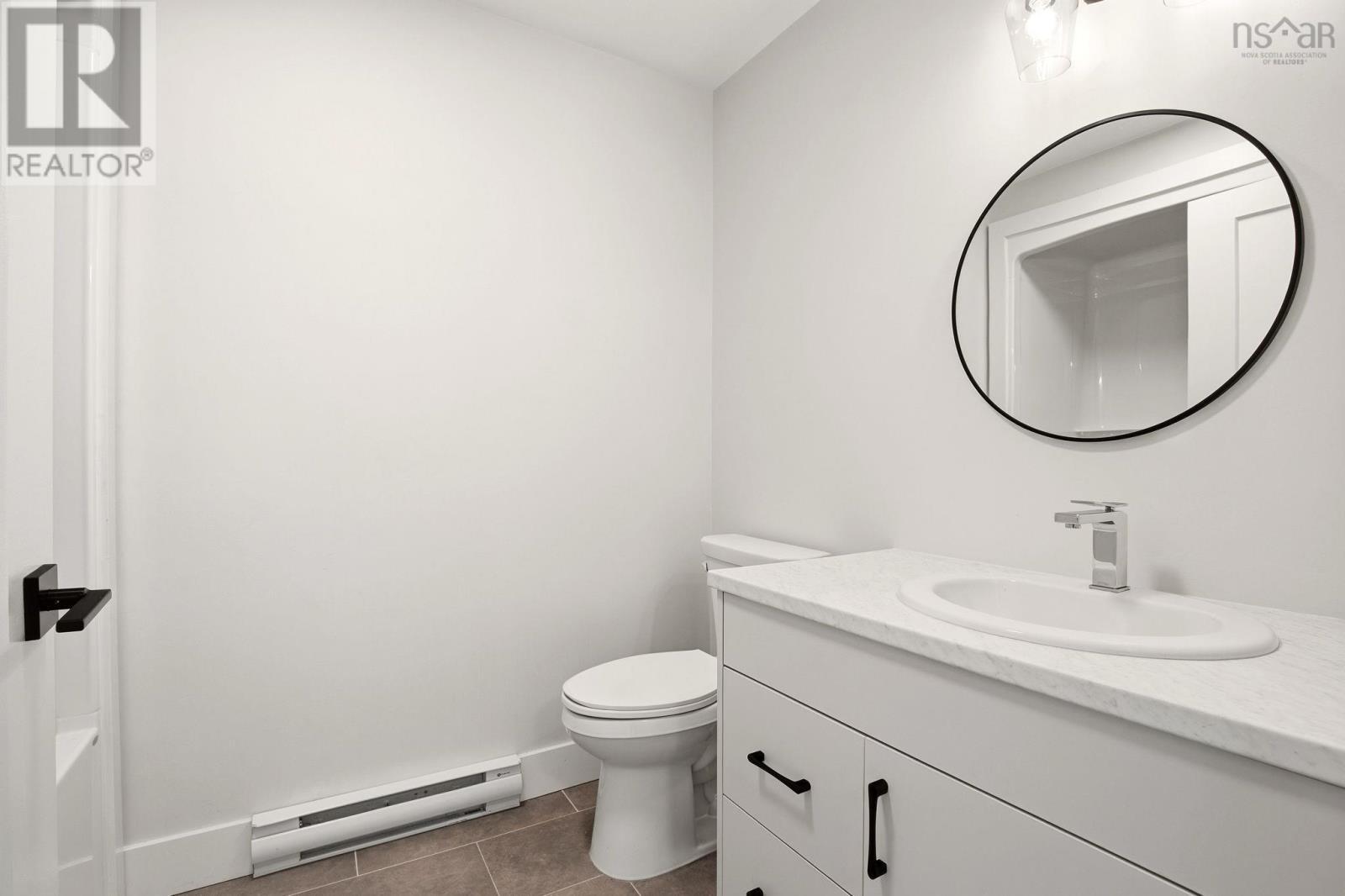 15 Glenn Drive, Lantz, NS - Indoor Photo Showing Bathroom