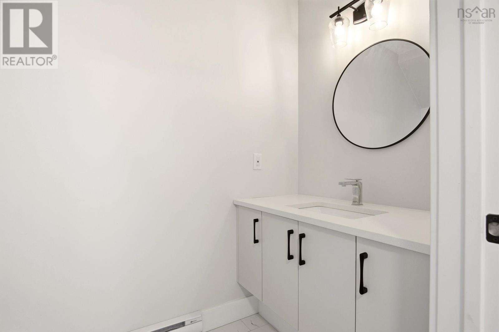 15 Glenn Drive, Lantz, NS - Indoor Photo Showing Bathroom