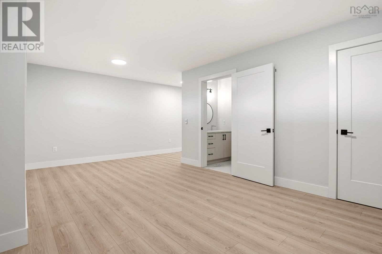15 Glenn Drive, Lantz, NS - Indoor Photo Showing Other Room