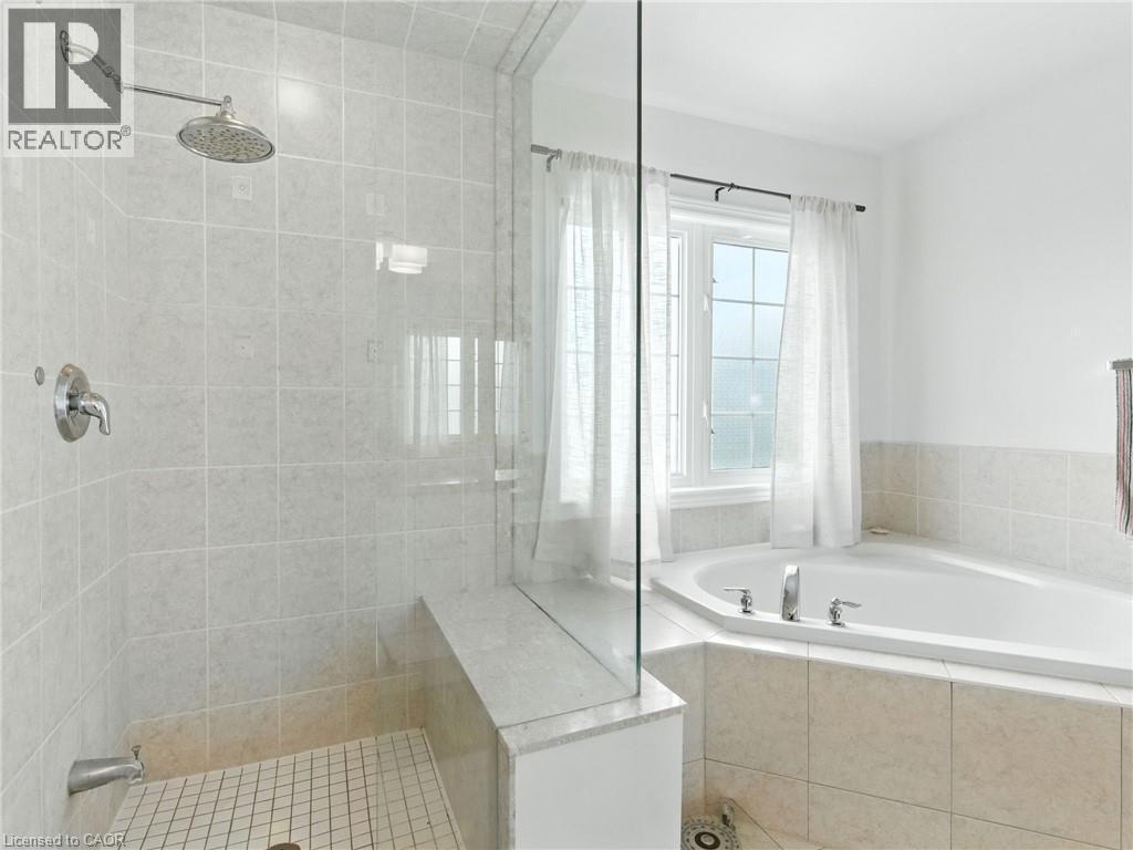 Ensuite to suite your lifestyle - 200 Giddings Crescent, Milton, ON - Indoor Photo Showing Bathroom