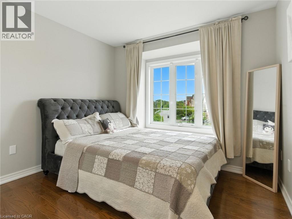 2nd bedroom - 200 Giddings Crescent, Milton, ON - Indoor Photo Showing Bedroom