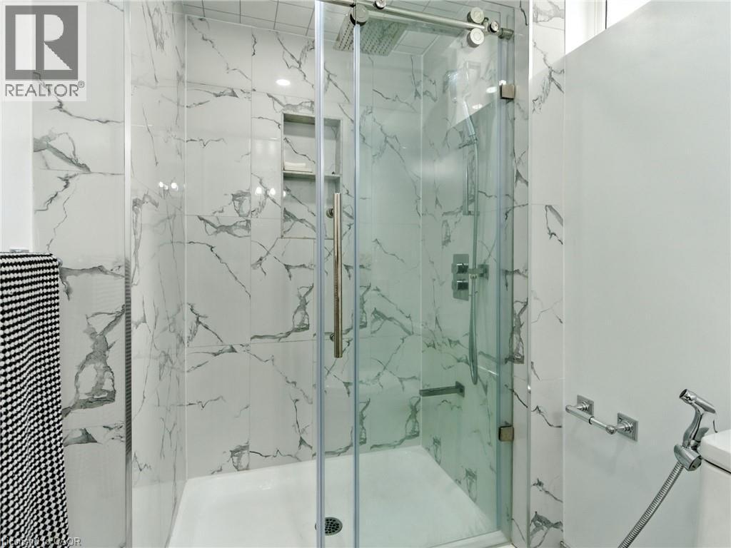 Lower-level 3pc. bath - 200 Giddings Crescent, Milton, ON - Indoor Photo Showing Bathroom