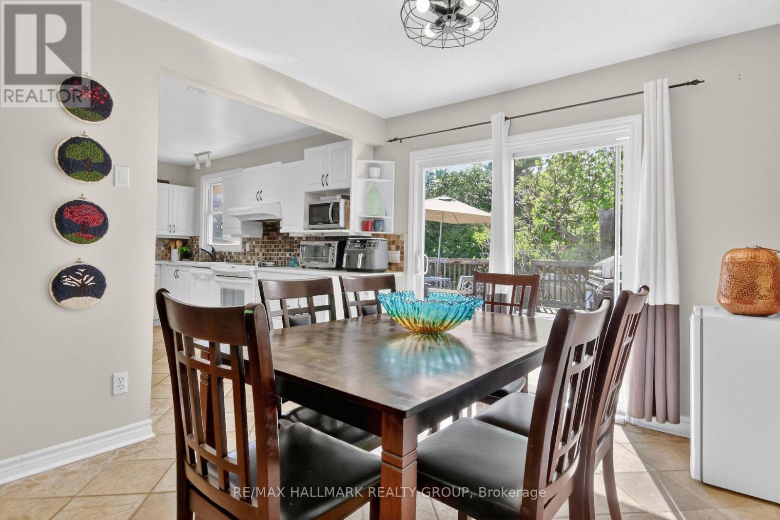 2966 Linton Road, Ottawa, ON - Indoor Photo Showing Dining Room