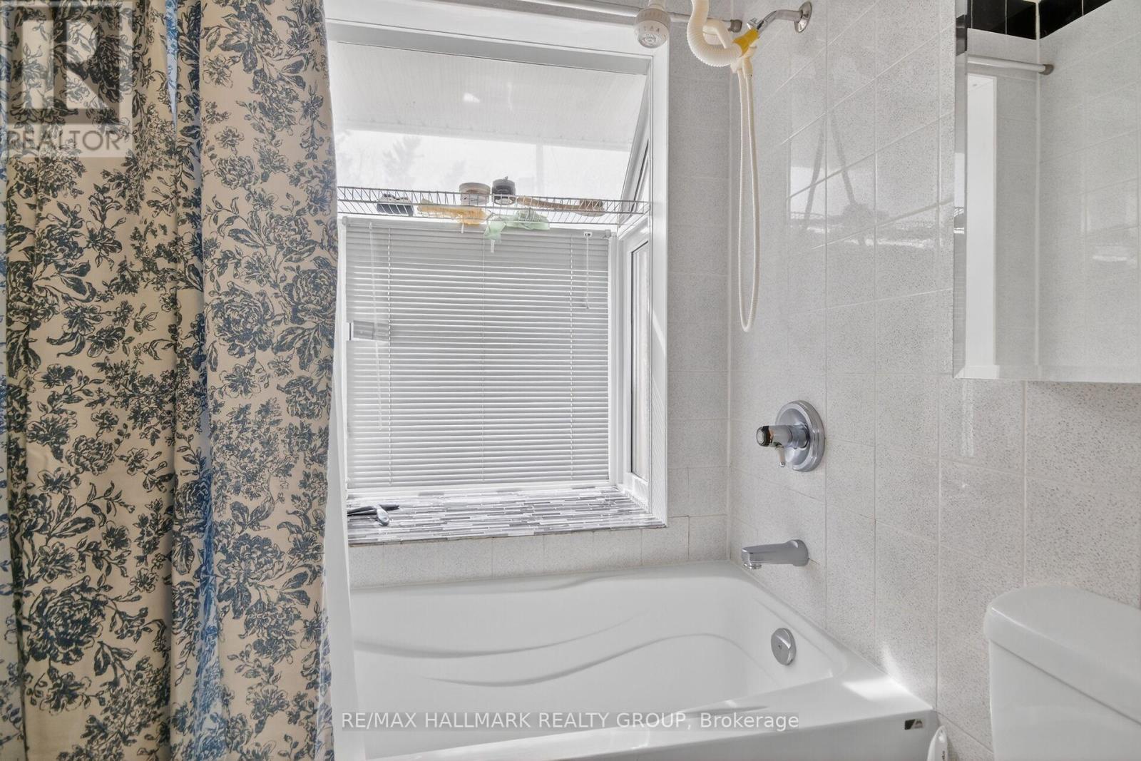 2966 Linton Road, Ottawa, ON - Indoor Photo Showing Bathroom