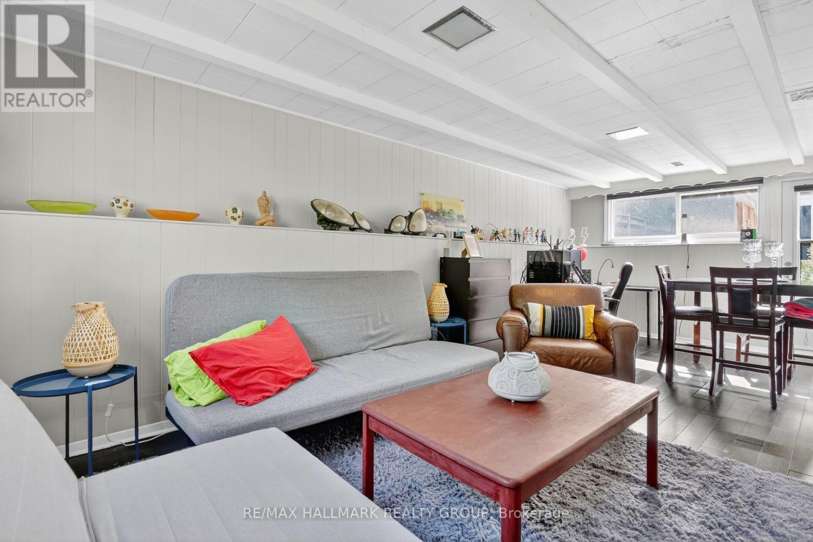 2966 Linton Road, Ottawa, ON - Indoor Photo Showing Living Room