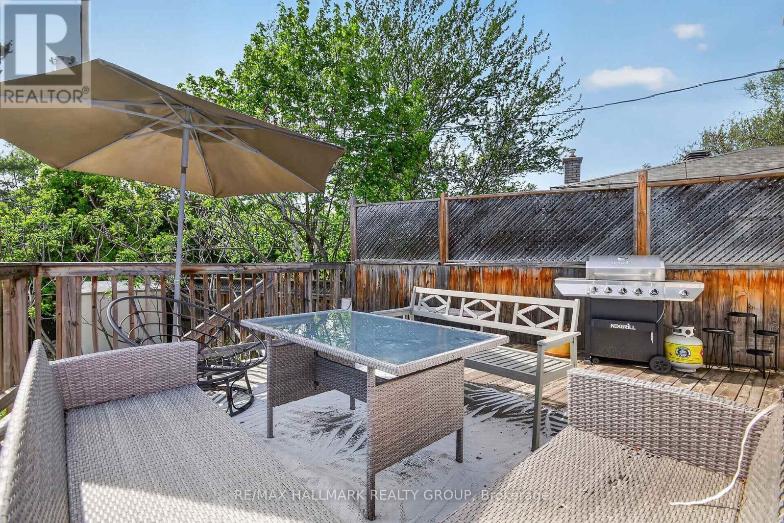 Plenty of room on upper deck - 2966 Linton Road, Ottawa, ON - Outdoor With Deck Patio Veranda
