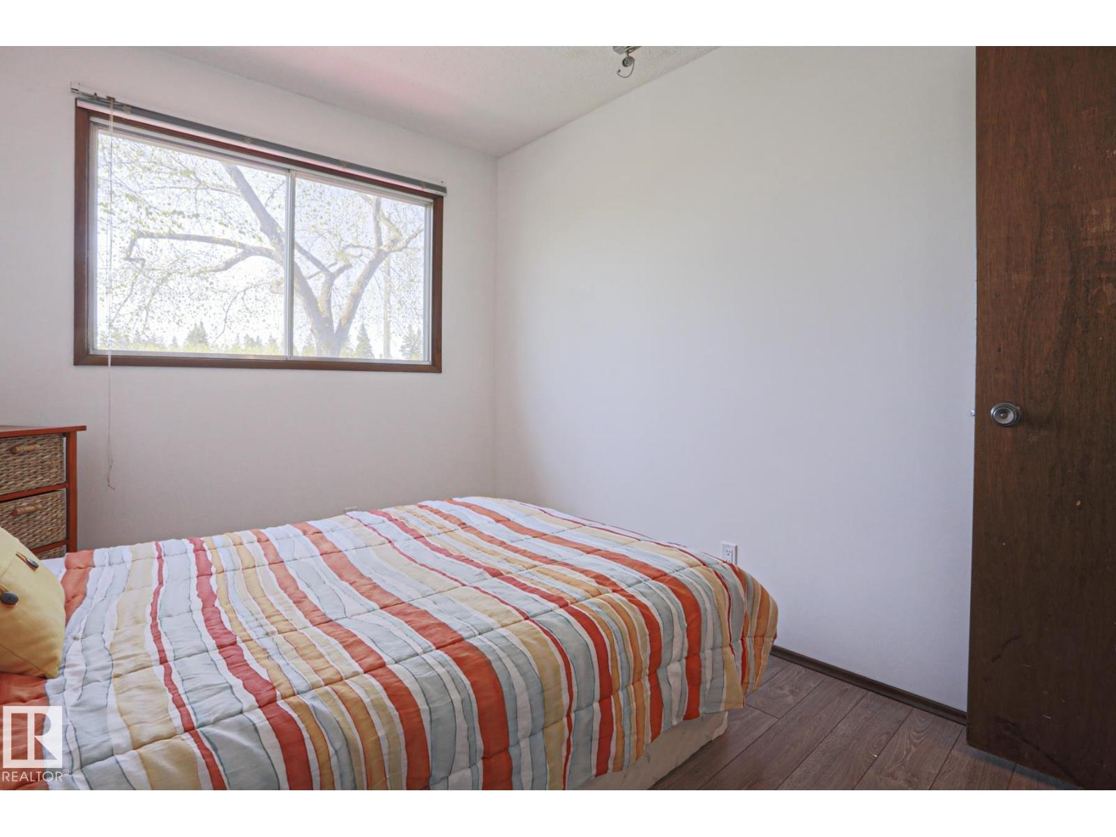 9324 80 Av Nw, Edmonton, AB - Indoor Photo Showing Bedroom