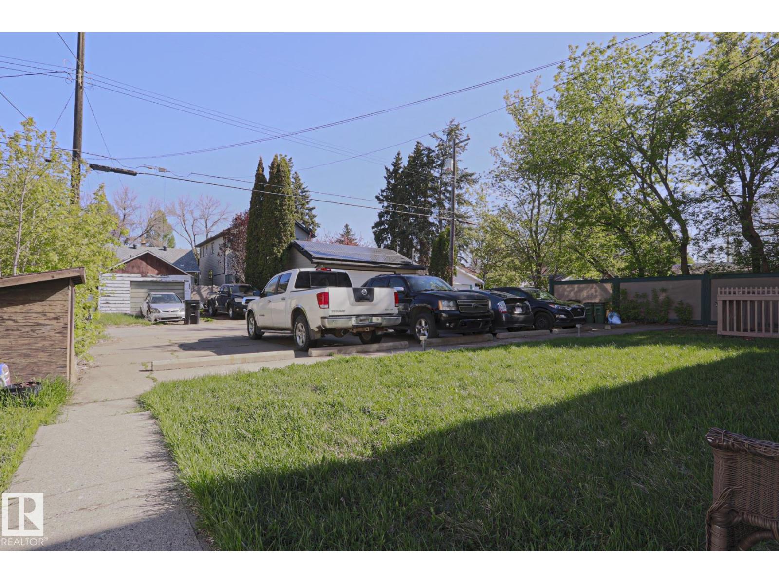 9324 80 Av Nw, Edmonton, AB - Outdoor