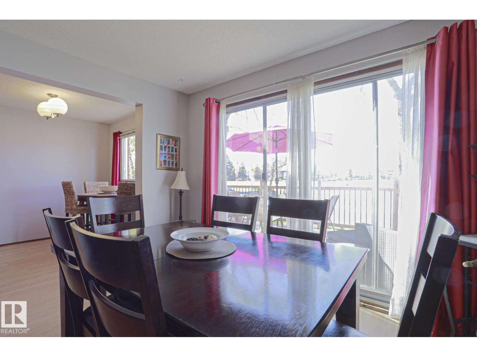 9324 80 Av Nw, Edmonton, AB - Indoor Photo Showing Dining Room