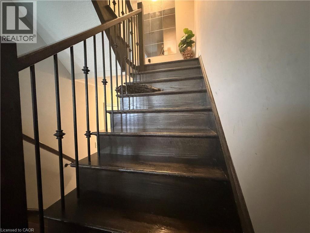 25 Bethune Avenue, Hamilton, ON - Indoor Photo Showing Other Room