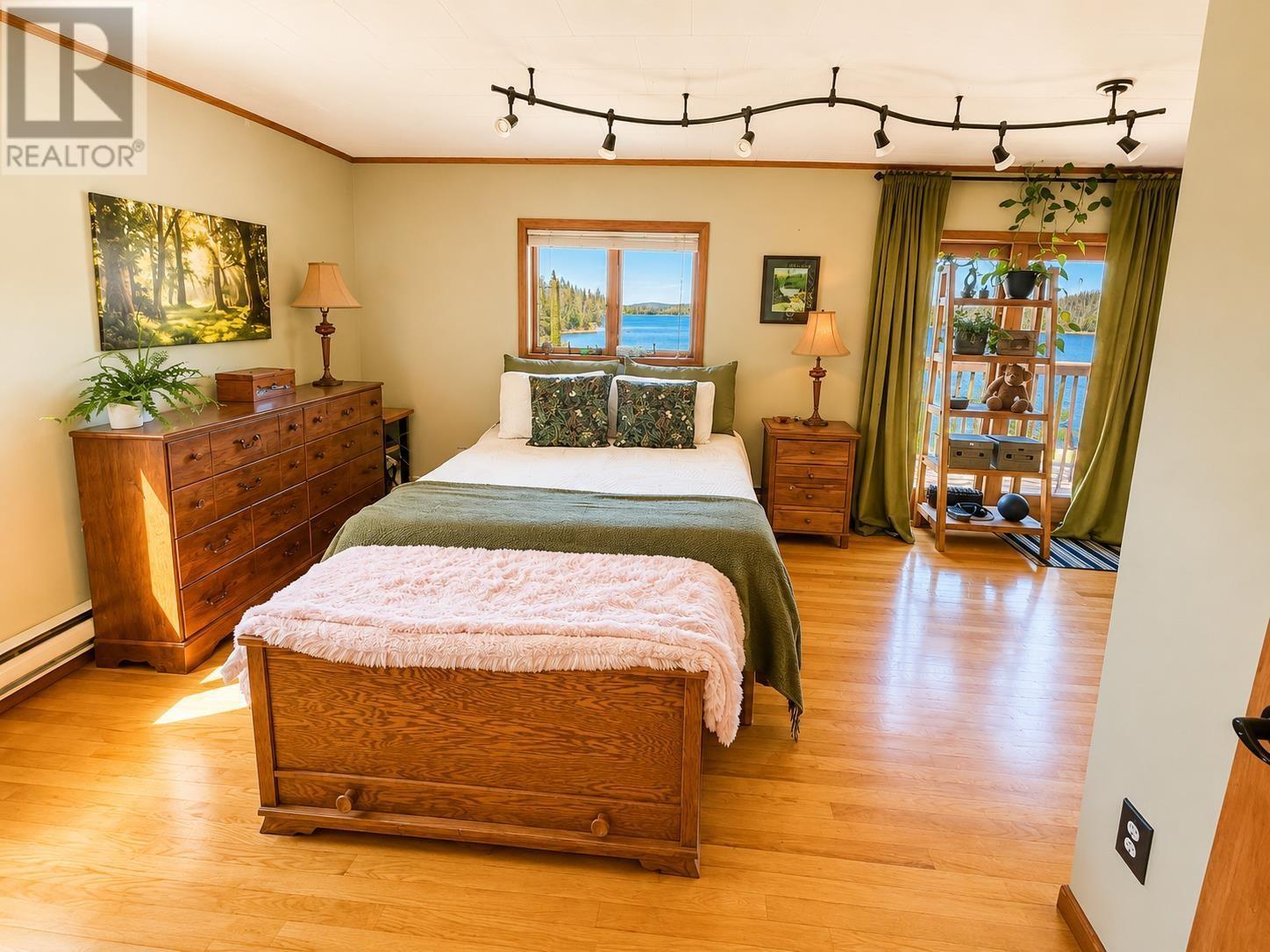 22 Catfish Rd, Wawa, ON - Indoor Photo Showing Bedroom