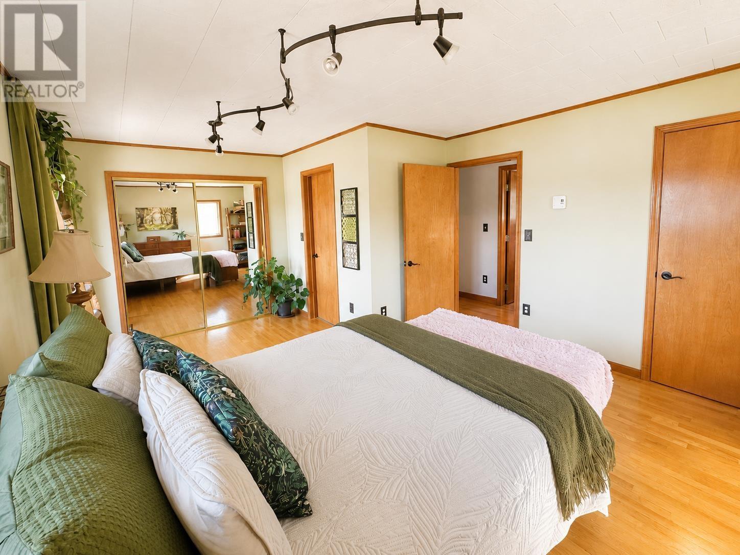 22 Catfish Rd, Wawa, ON - Indoor Photo Showing Bedroom