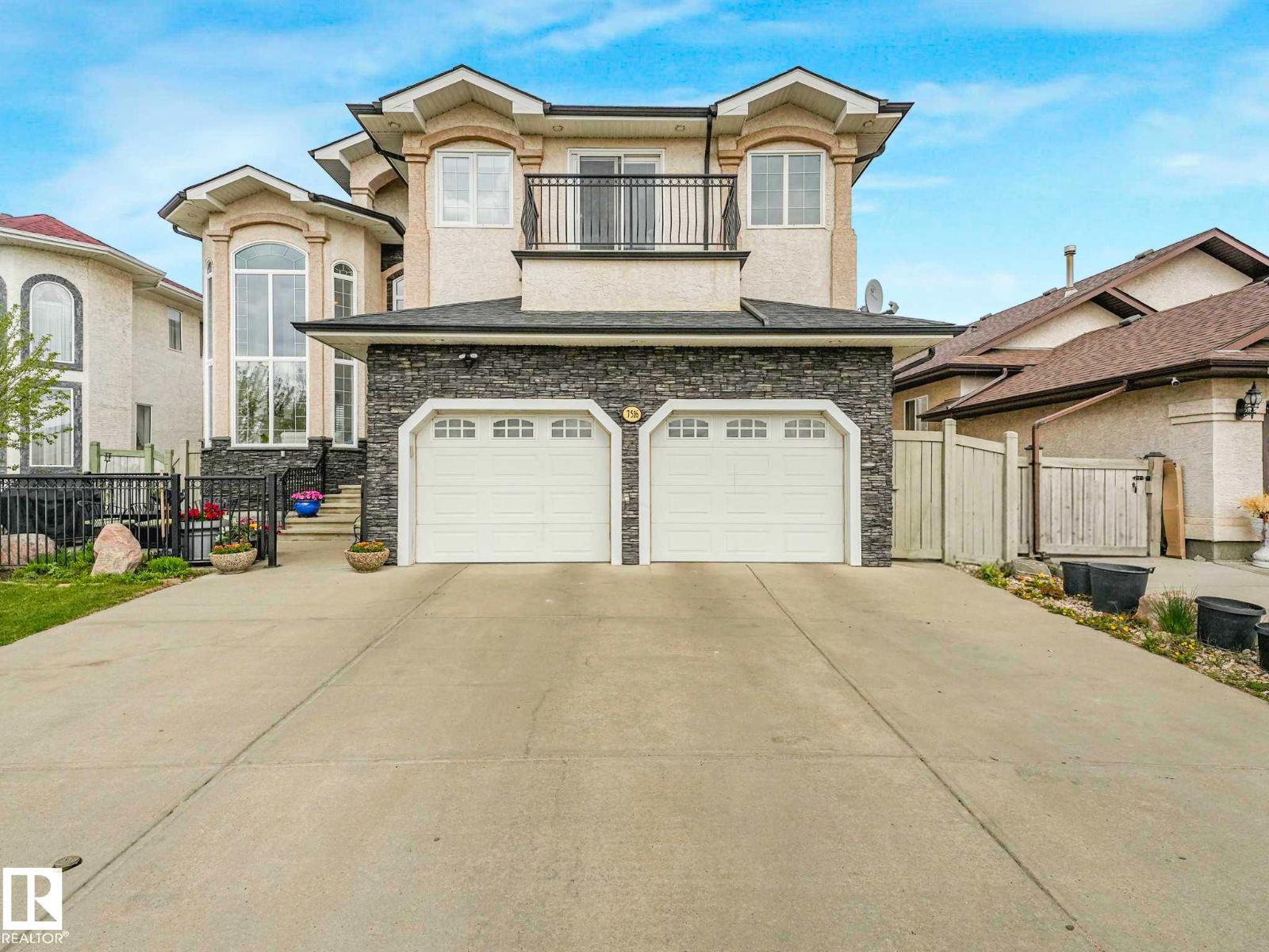 7516 161A Av Nw, Edmonton, AB - Outdoor With Balcony