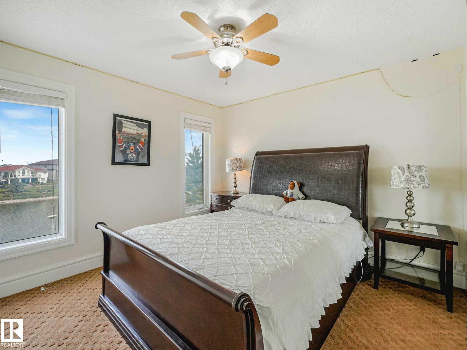 7516 161A Av Nw, Edmonton, AB - Indoor Photo Showing Bedroom