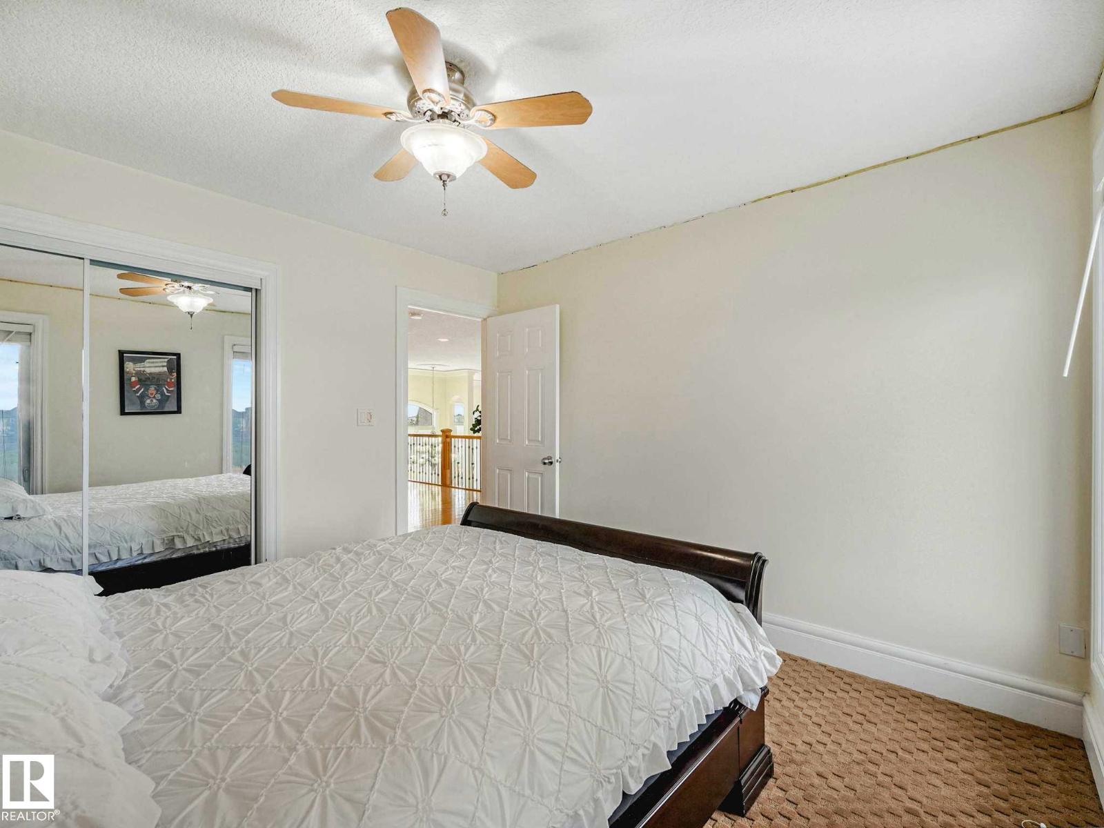 7516 161A Av Nw, Edmonton, AB - Indoor Photo Showing Bedroom