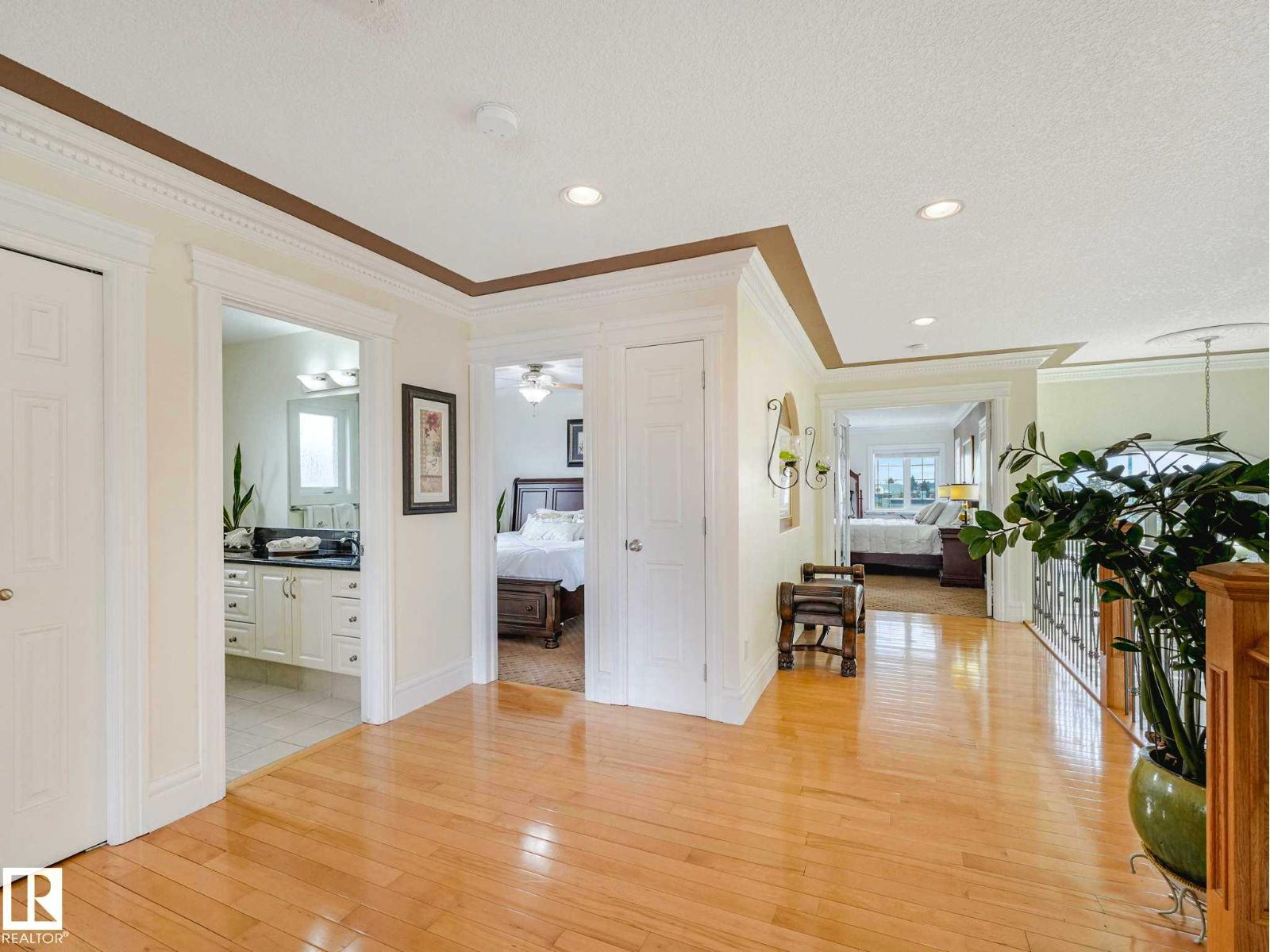 7516 161A Av Nw, Edmonton, AB - Indoor Photo Showing Other Room